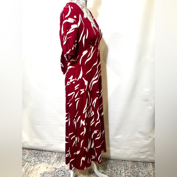 DONNA MORGAN Deep red abstract print open back maxi‎ dress size 4. - Picture 10 of 16